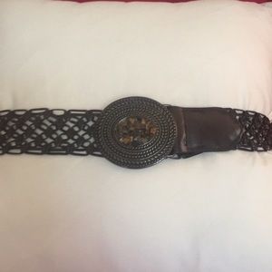 Woven Leather Circle Buckle Belt in Dark Brown